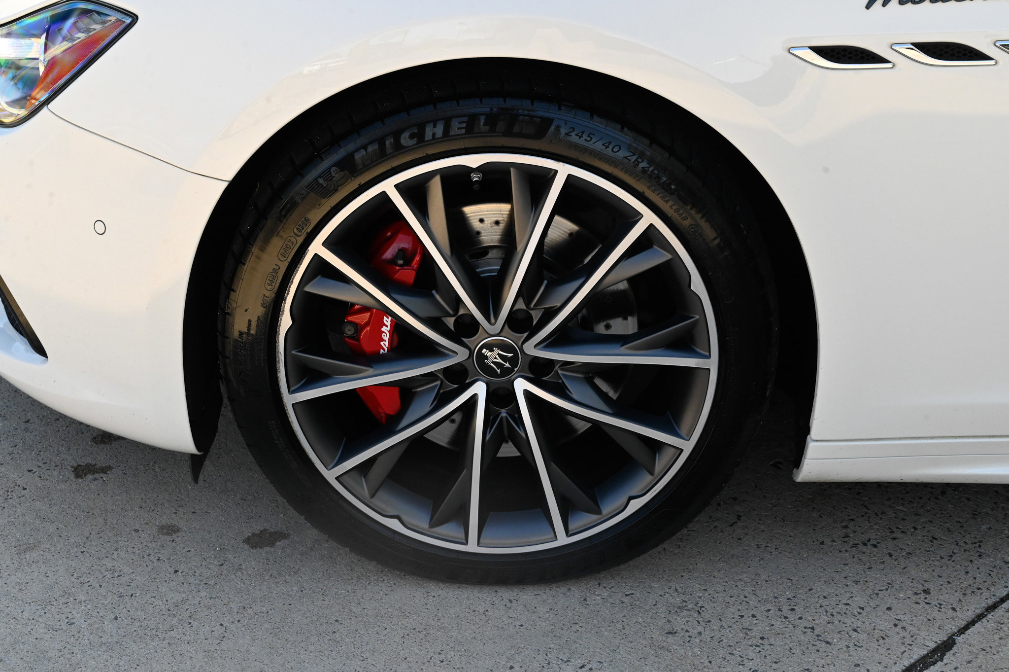 Used 2022 Maserati Ghibli Modena Q4 image 9