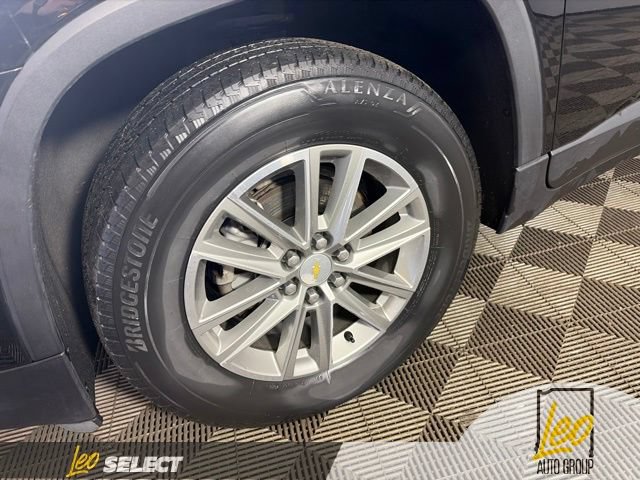 Used 2023 Chevrolet Traverse LT FWD image 5