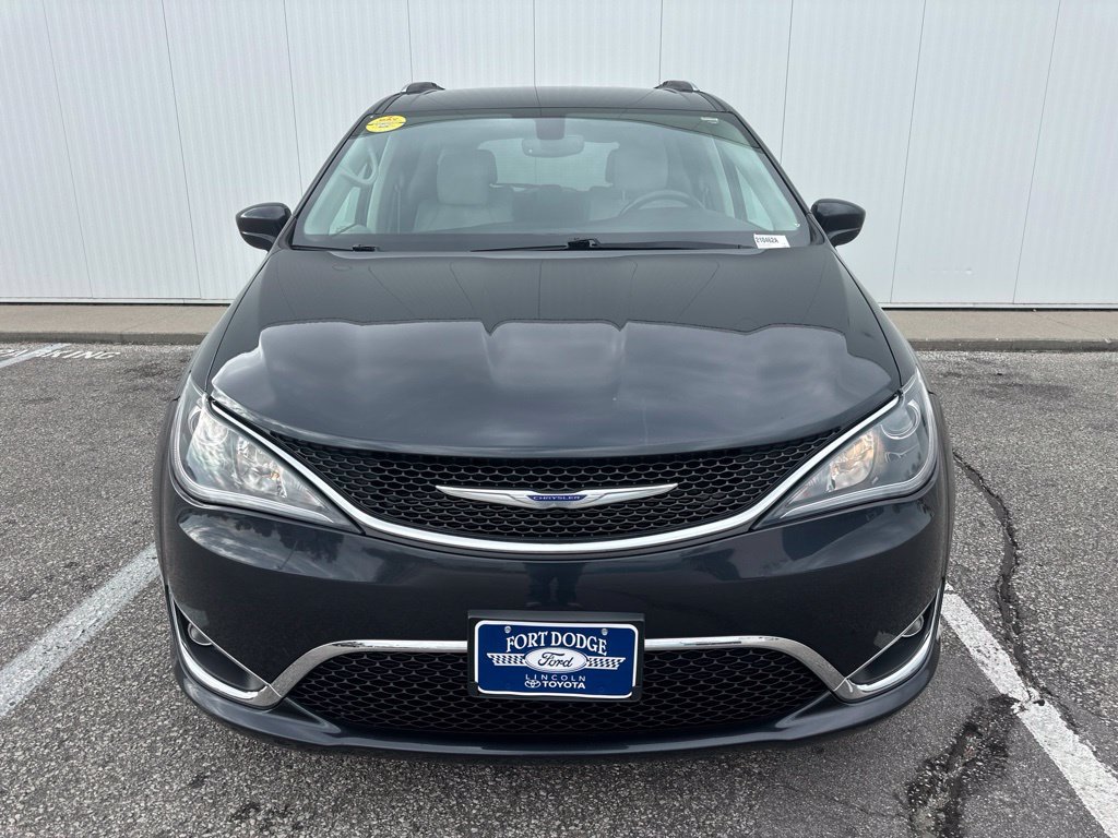 Used 2020 Chrysler Pacifica Touring-L Plus FWD image 11