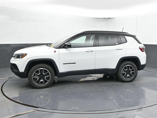 Used 2025 Jeep Compass Trailhawk AWD/4WD image 8
