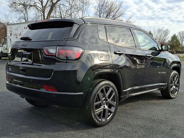 Used 2024 Jeep Compass Limited w/ High Altitude Package AWD/4WD image 9