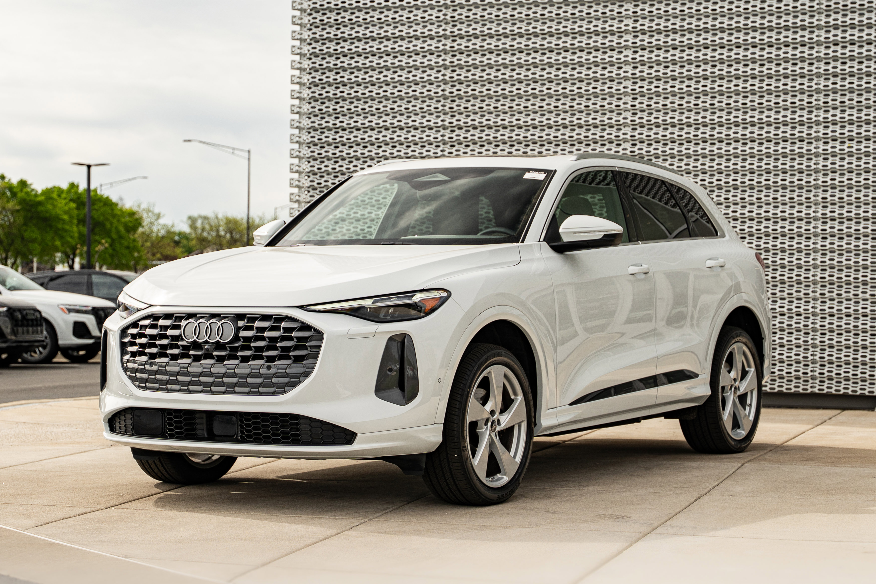 Certified 2025 Audi Q5 Premium Plus w/ Premium Plus AWD/4WD image 7