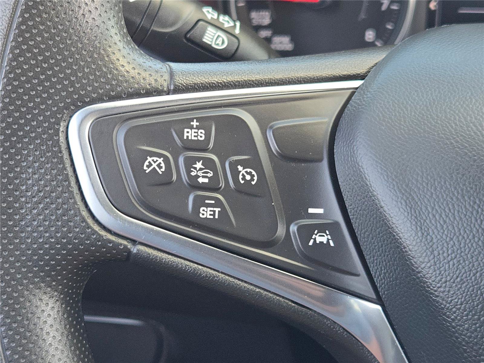 Used 2024 Chevrolet Equinox LS w/ LS Convenience Package FWD image 32