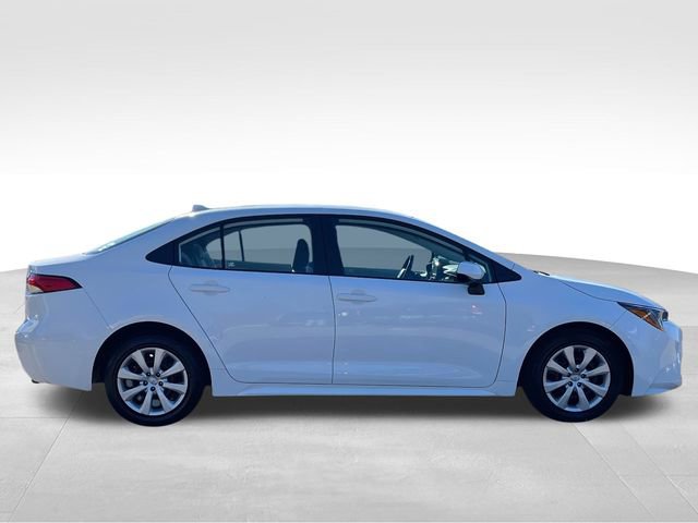 Used 2023 Toyota Corolla LE image 4