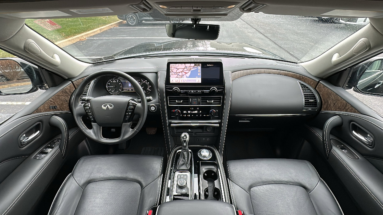 Certified 2024 INFINITI QX80 Premium Select w/ Cargo Package image 29