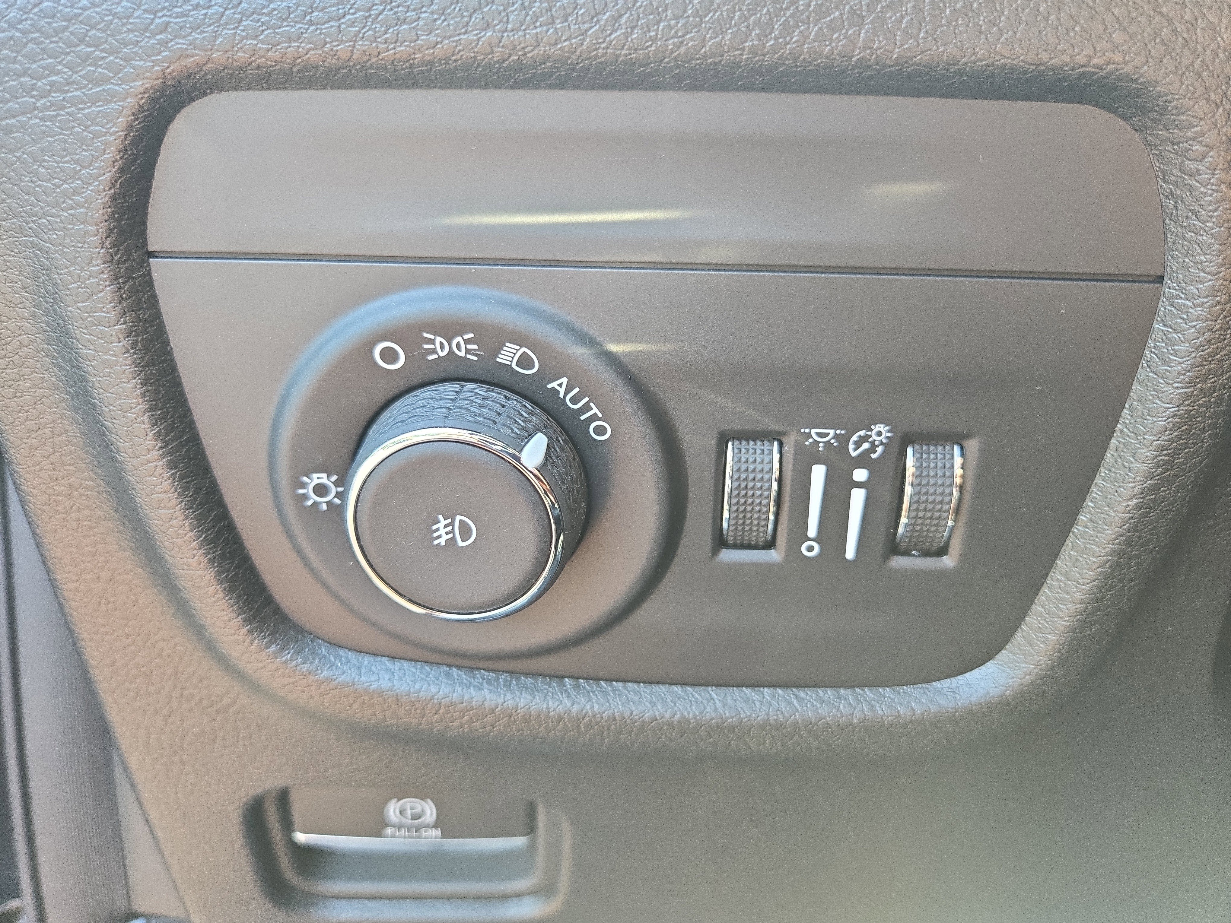 Used 2024 Jeep Grand Cherokee Limited image 16