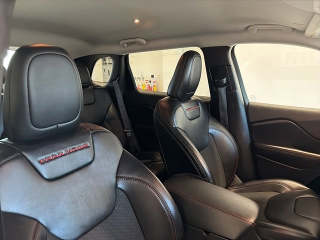 Used 2022 Jeep Cherokee Trailhawk w/ Comfort/Convenience Group image 35