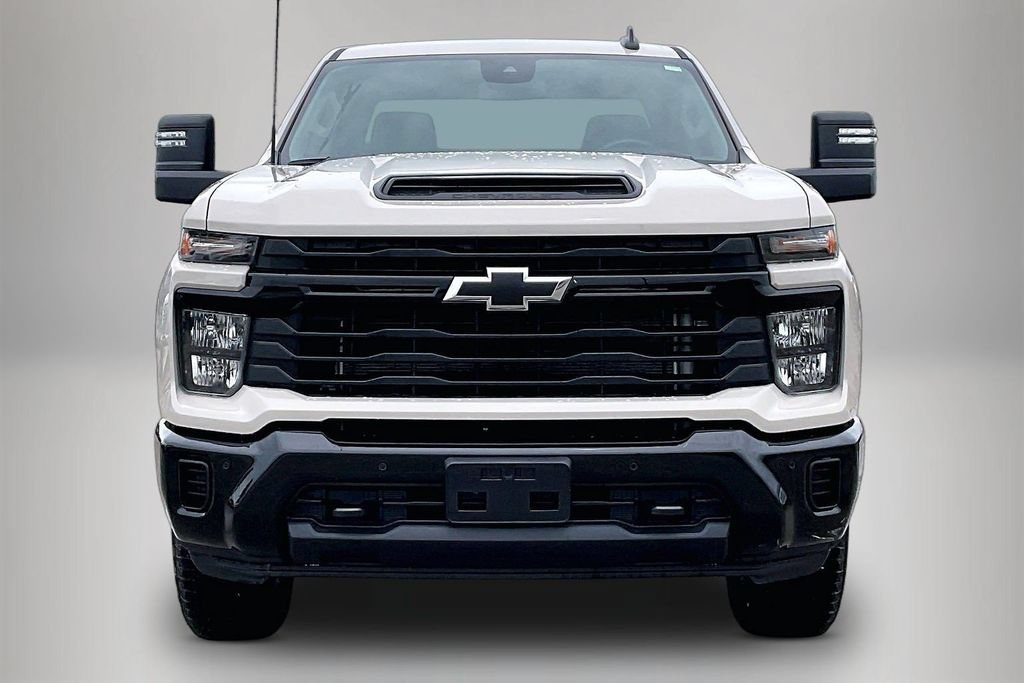 Used 2026 Chevrolet Silverado 2500 Custom w/ Custom Value Package AWD/4WD image 3