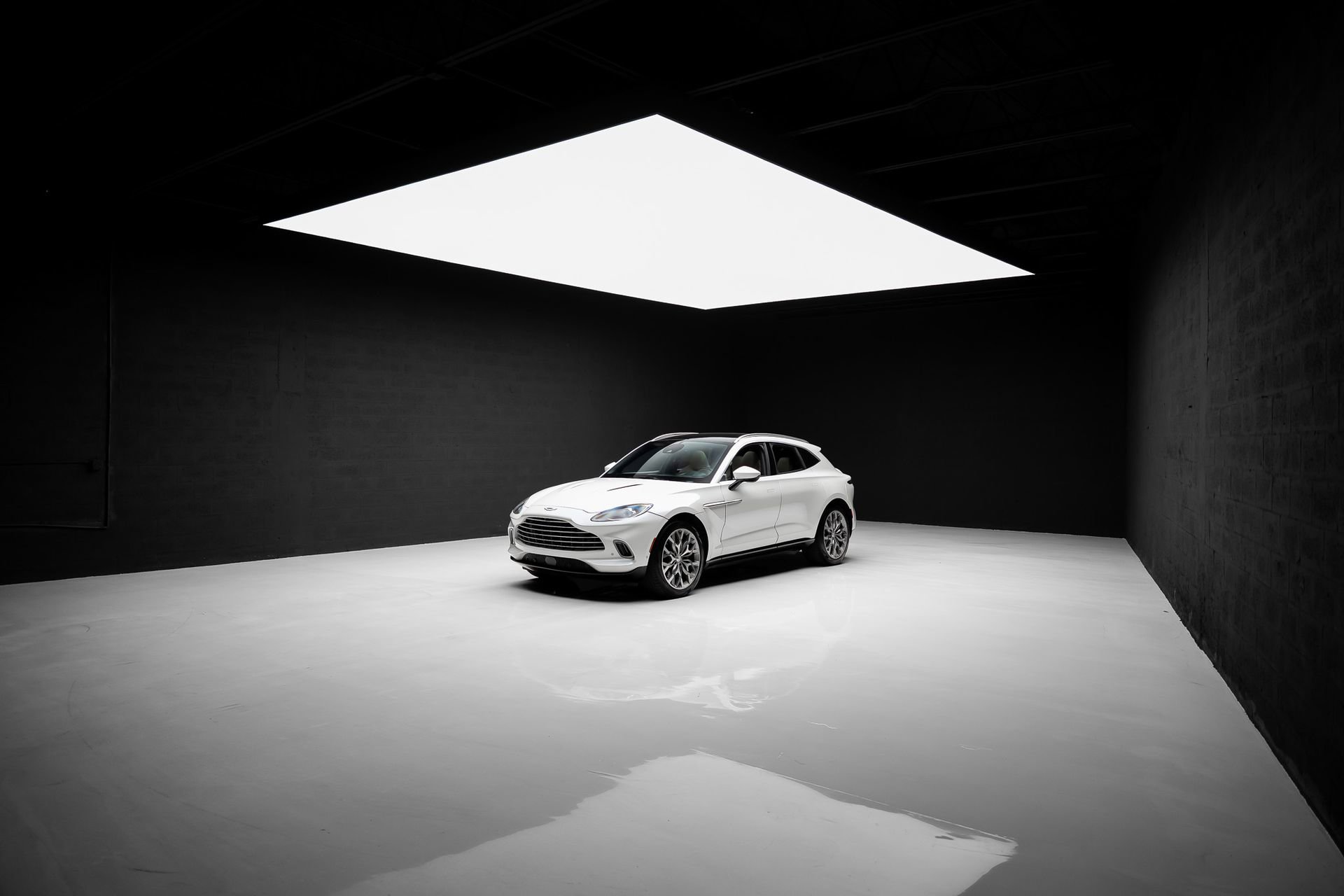 Used 2021 Aston Martin DBX AWD/4WD image 88