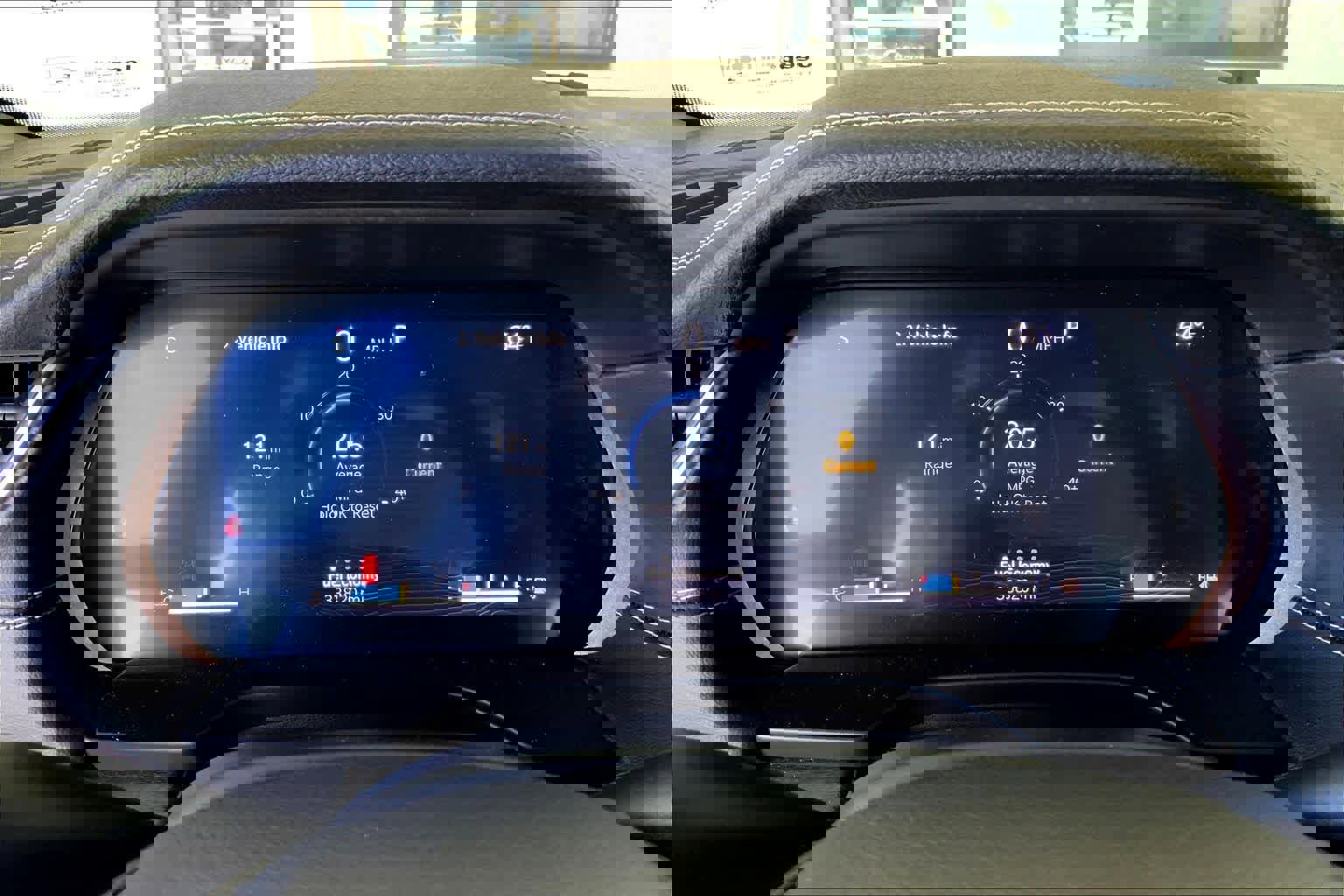 Used 2023 Jeep Grand Cherokee Limited w/ Luxury Tech Group II image 24