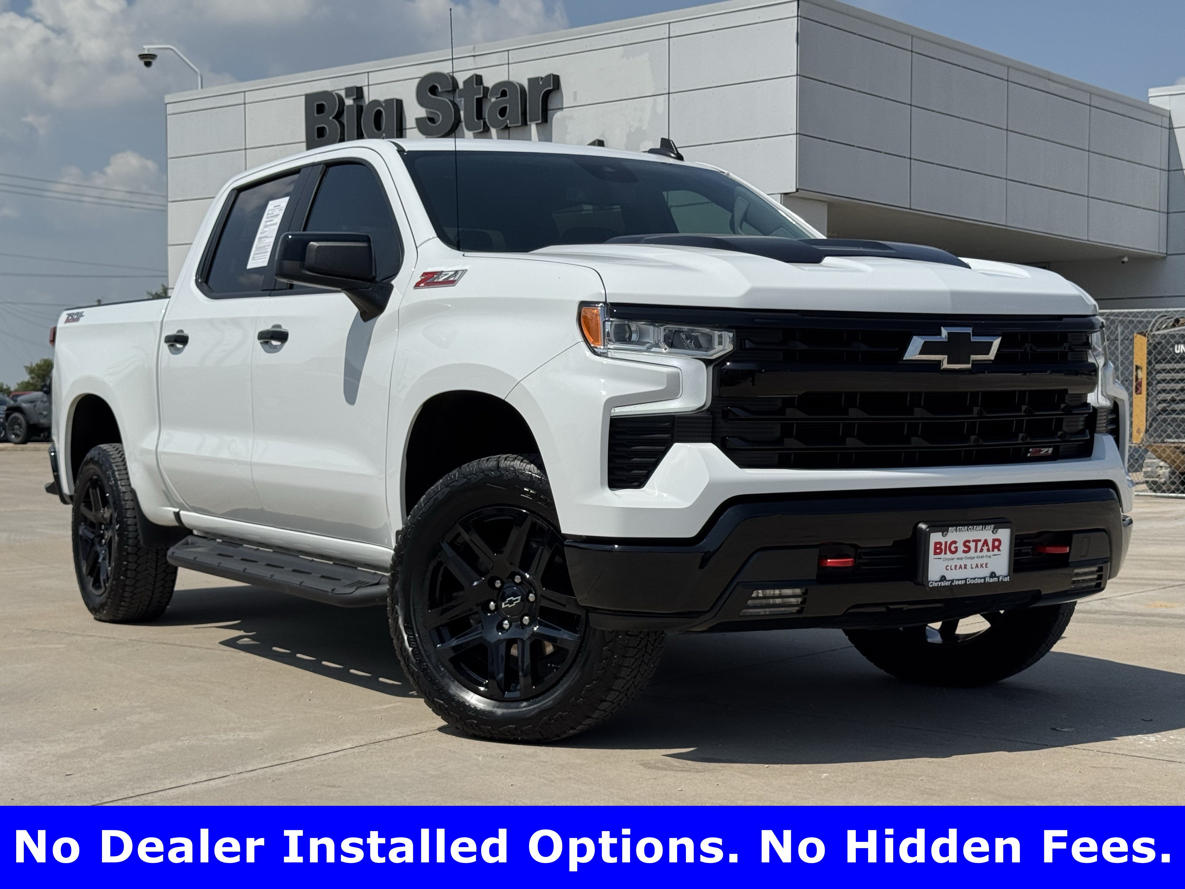 Used 2025 Chevrolet Silverado 1500 LT Trail Boss w/ Convenience Package II AWD/4WD image 2