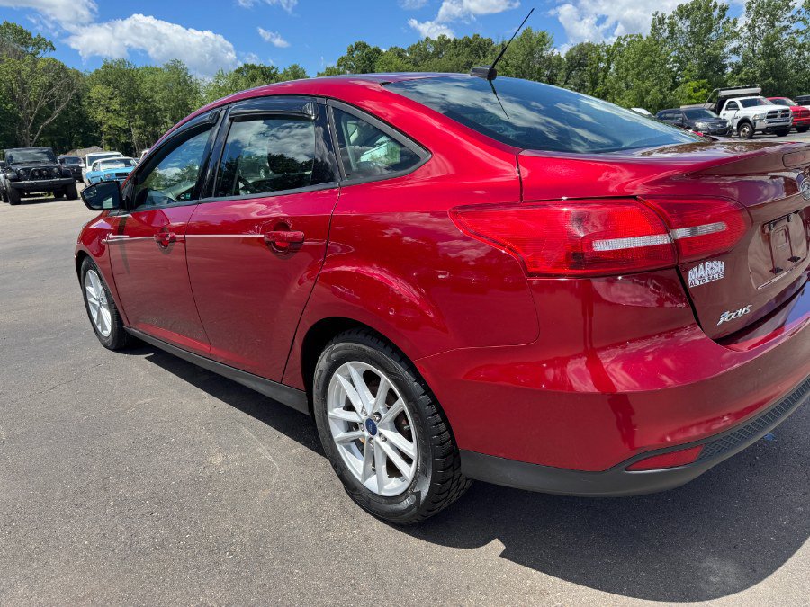 Used 2017 Ford Focus SE w/ Cold Weather Package FWD image 10