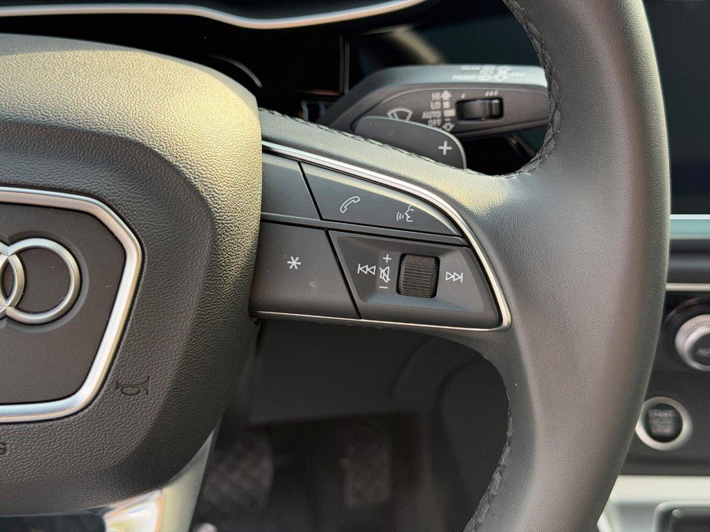 Used 2025 Audi Q3 2.0T Premium w/ Convenience Package image 19