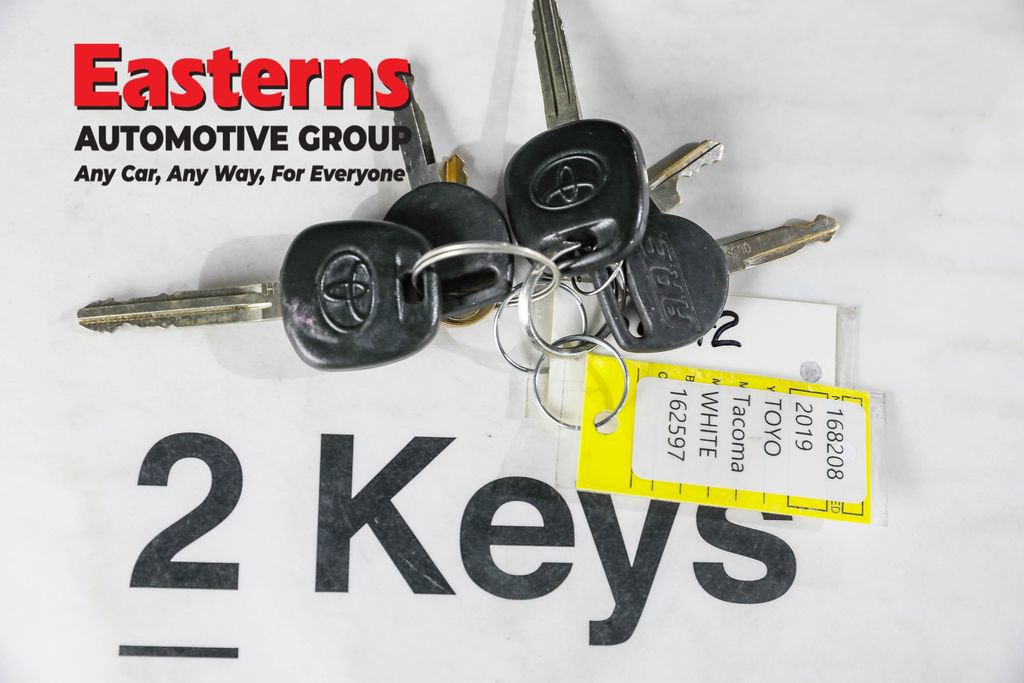 Used 2019 Toyota Tacoma SR image 23