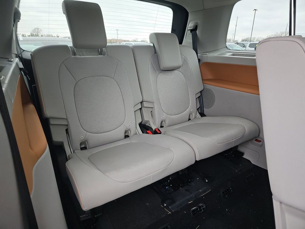 Used 2025 Volkswagen ID. Buzz Pro S Plus image 12