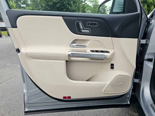 New 2026 Mercedes-Benz GLB 250 4MATIC image 17