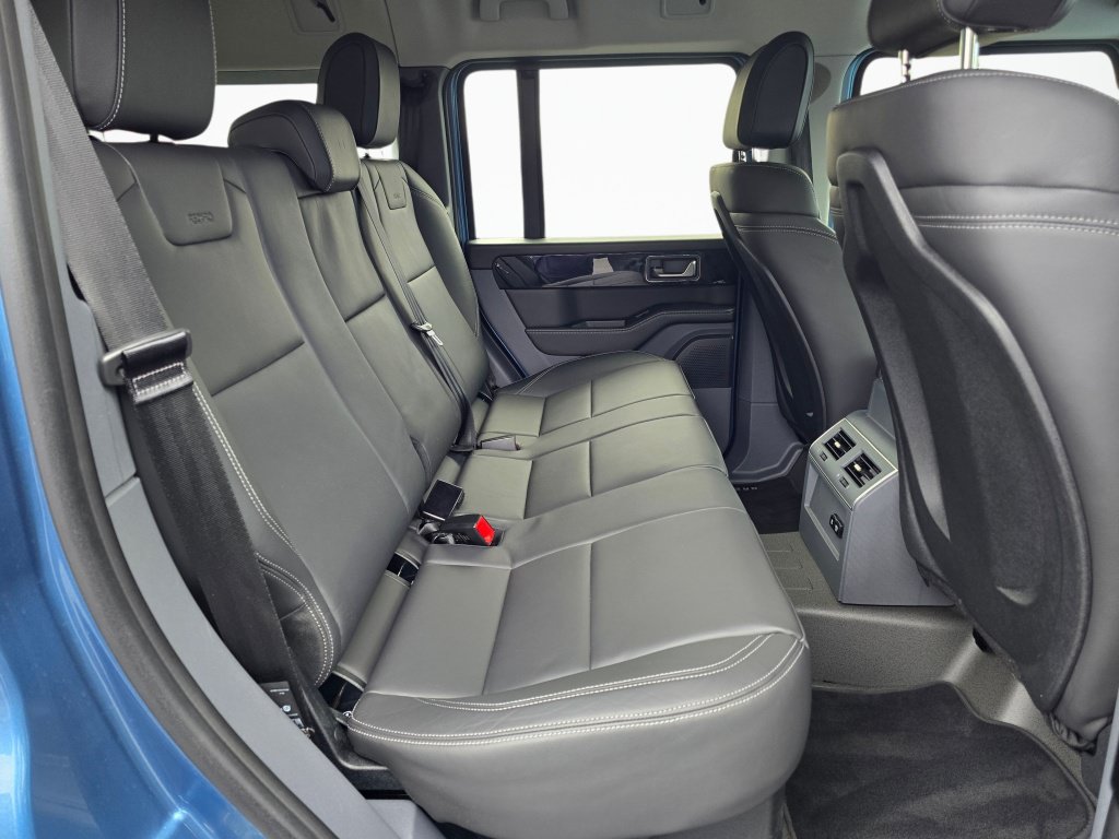 Used 2024 INEOS Grenadier Station Wagon AWD/4WD image 26