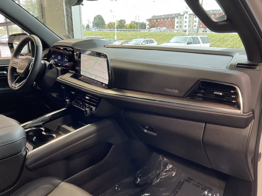 Used 2025 Chevrolet Tahoe High Country image 19