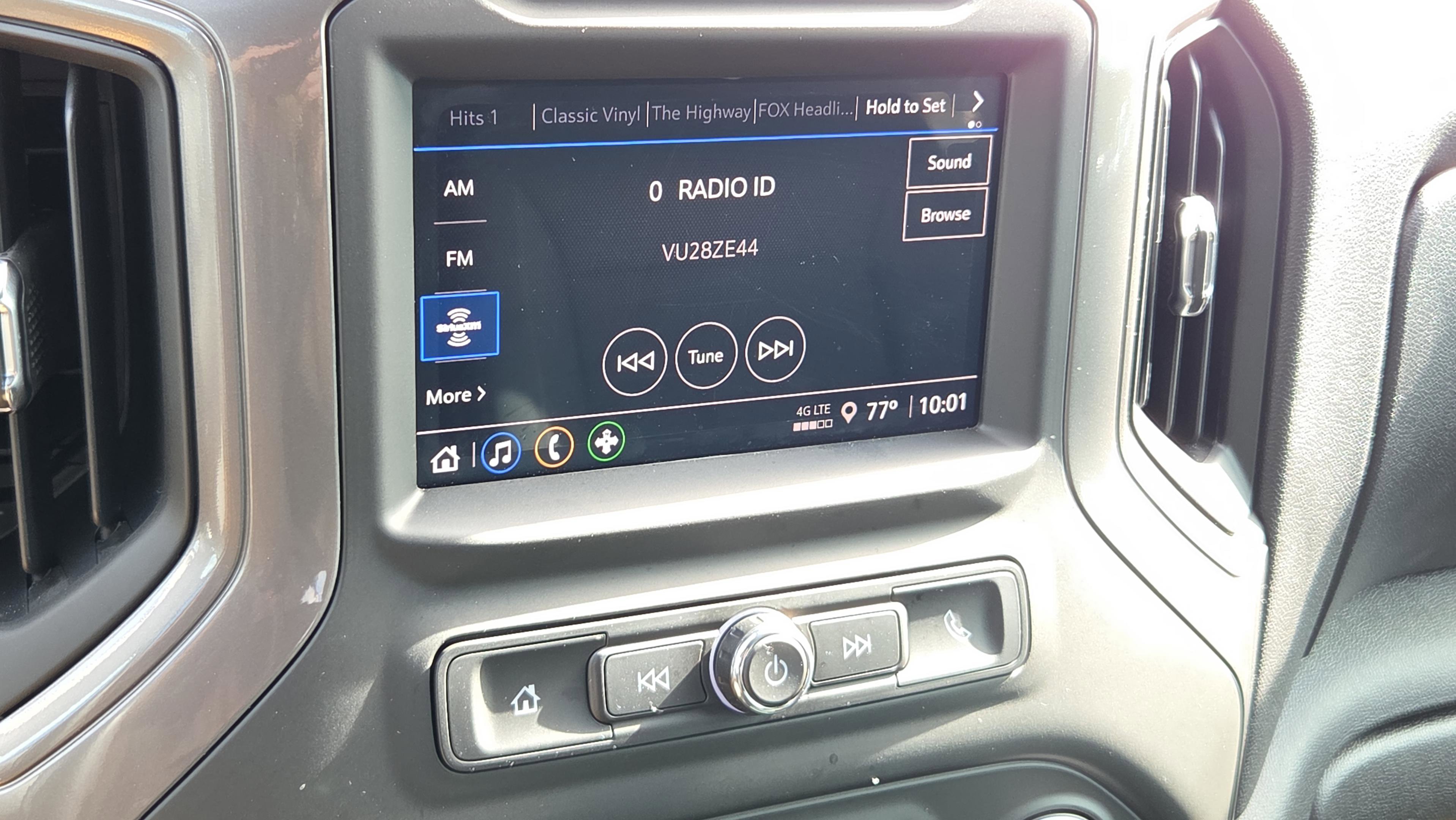 New 2025 Chevrolet Silverado 1500 Custom image 19