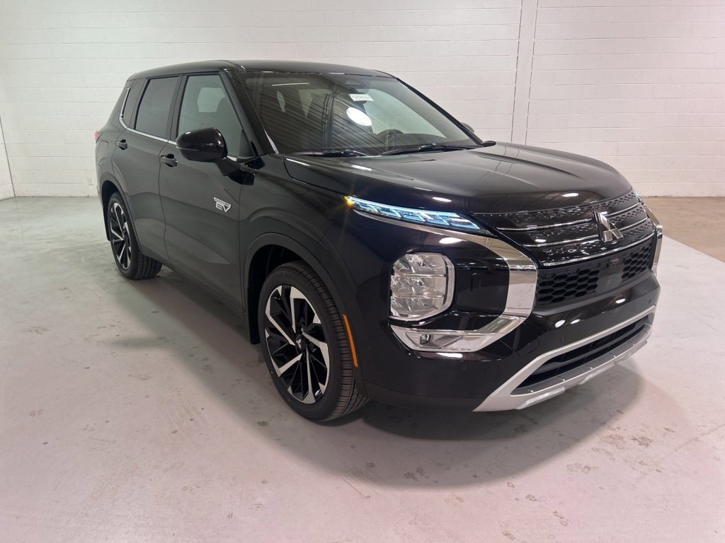 New 2025 Mitsubishi Outlander SE