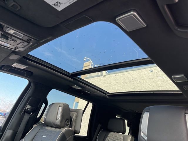 Used 2024 Cadillac Escalade Sport Platinum w/ LPO, ONYX Package image 16