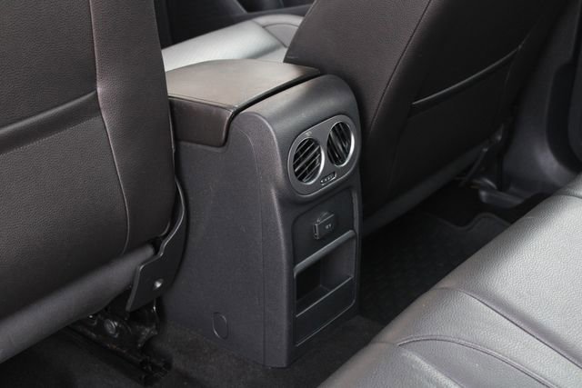 Used 2017 Volkswagen Tiguan S image 21