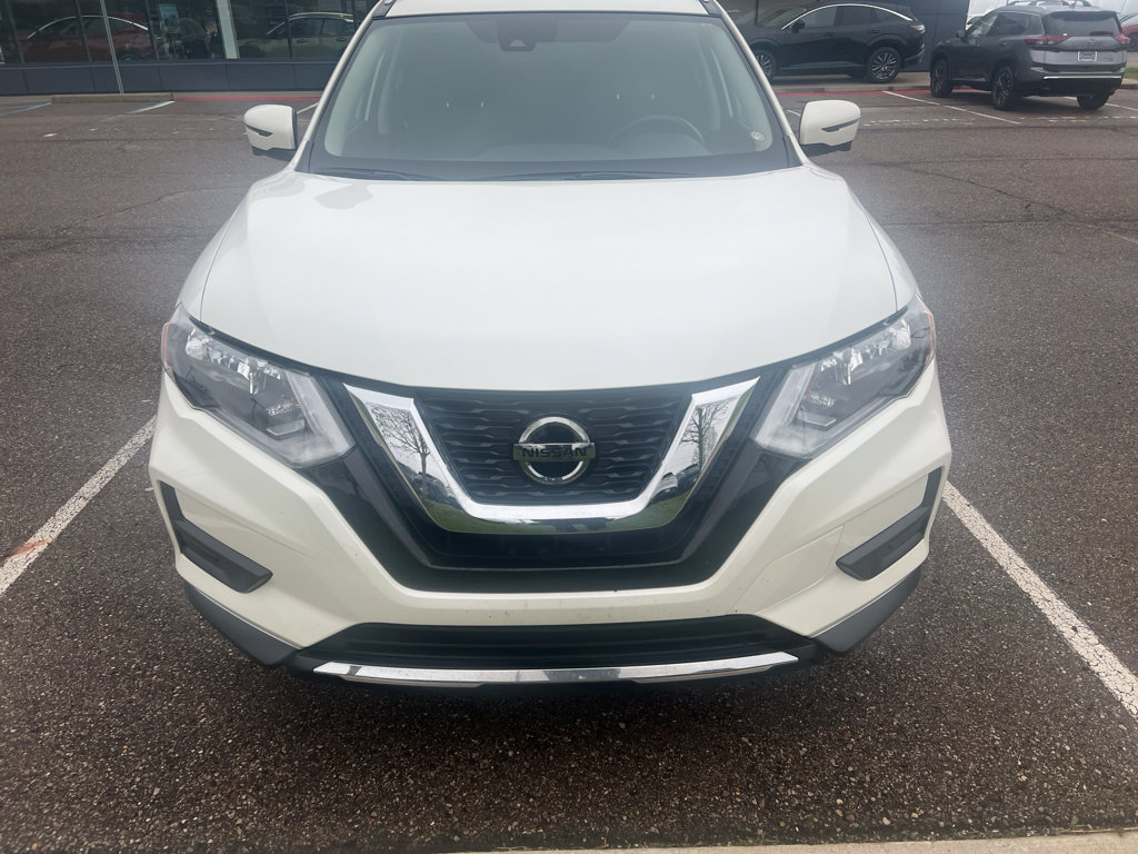 Used 2019 Nissan Rogue SV w/ Premium Package