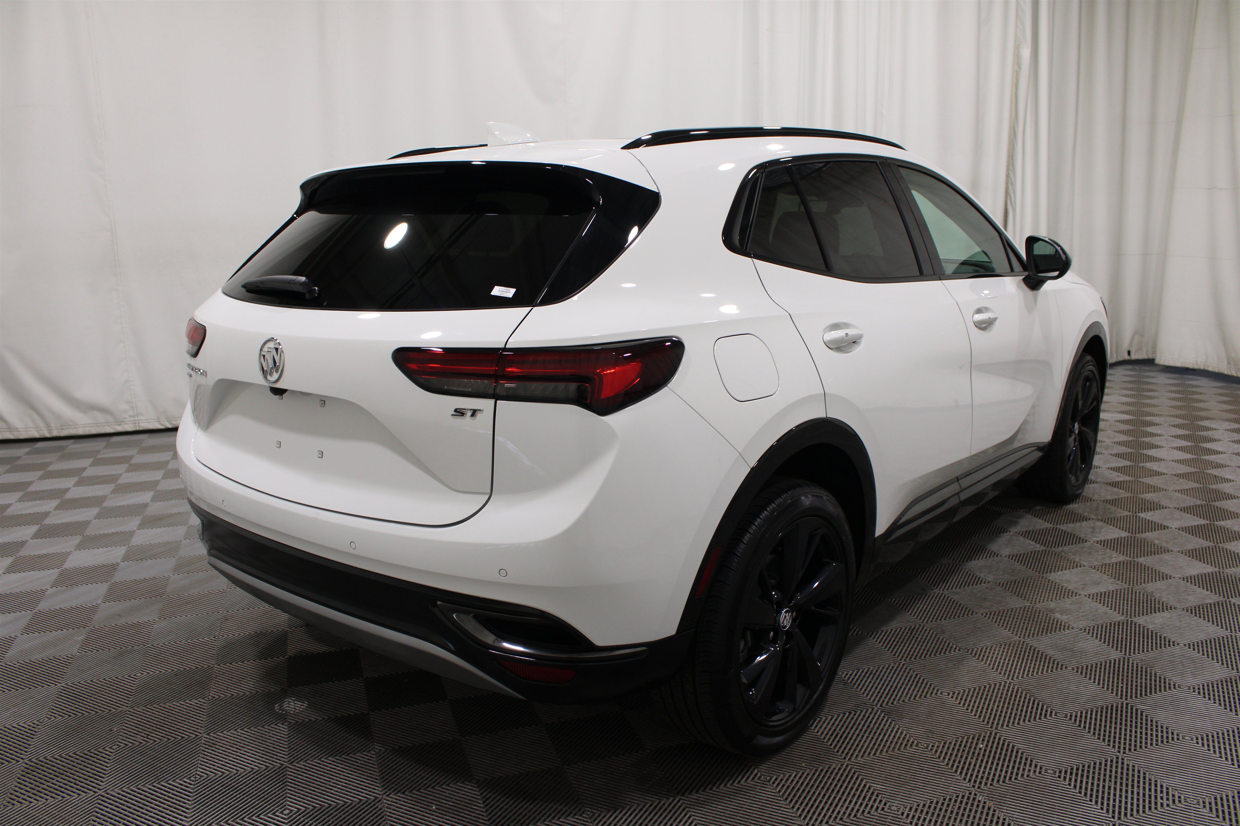 Used 2023 Buick Envision Essence AWD/4WD image 33