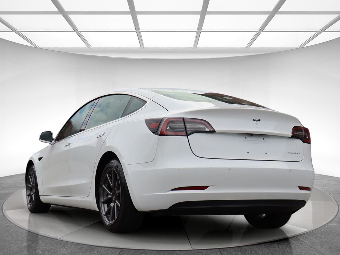 Used 2018 Tesla Model 3 Performance AWD/4WD image 8
