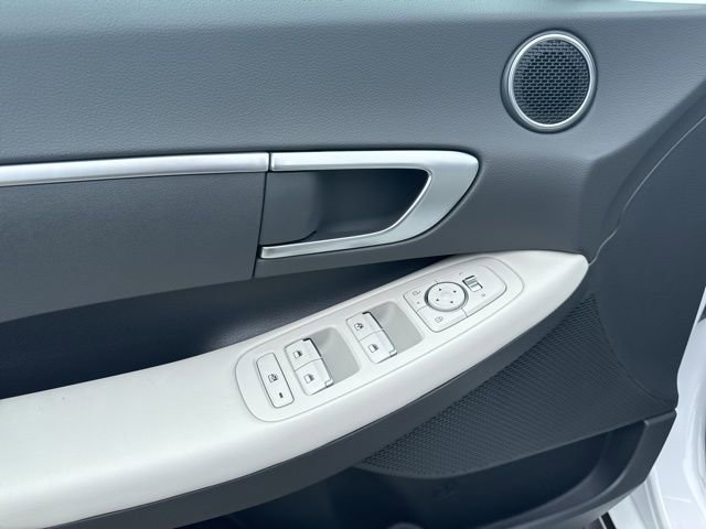 Used 2025 Hyundai Sonata SE image 20