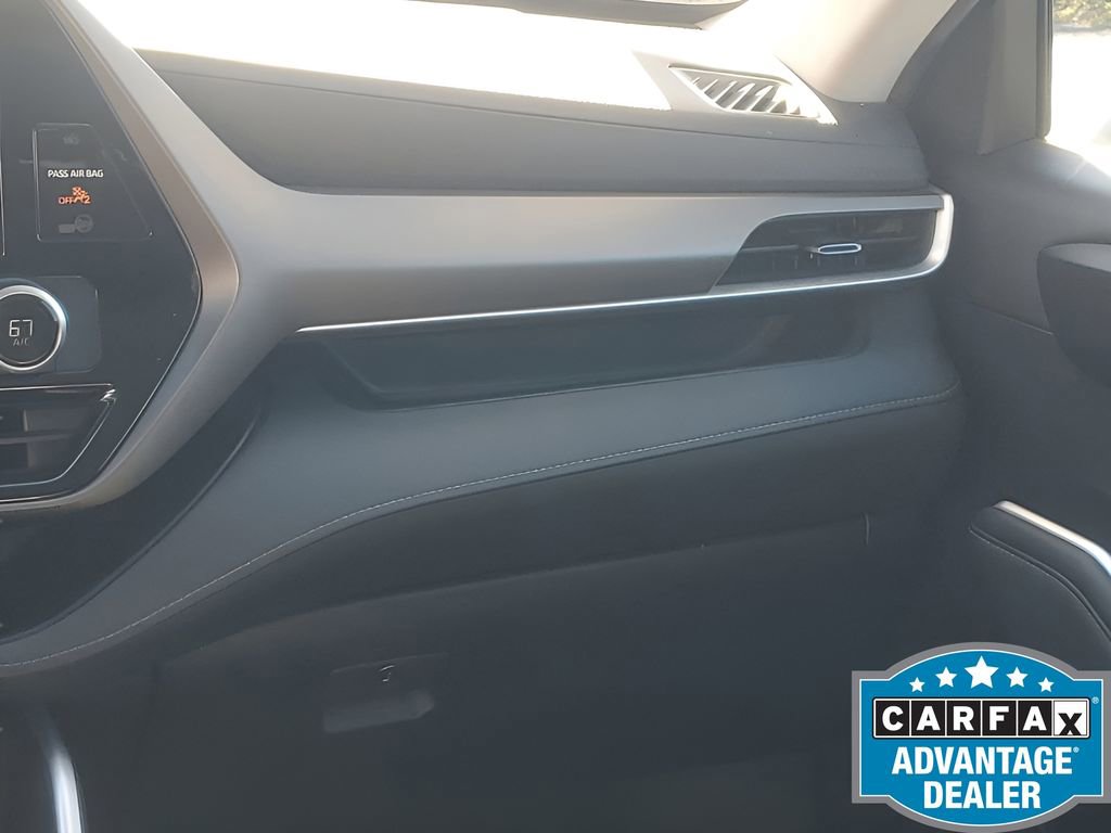 Used 2023 Toyota Highlander LE image 32