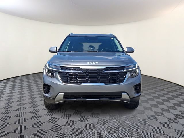 Used 2025 Kia Seltos EX AWD/4WD image 2