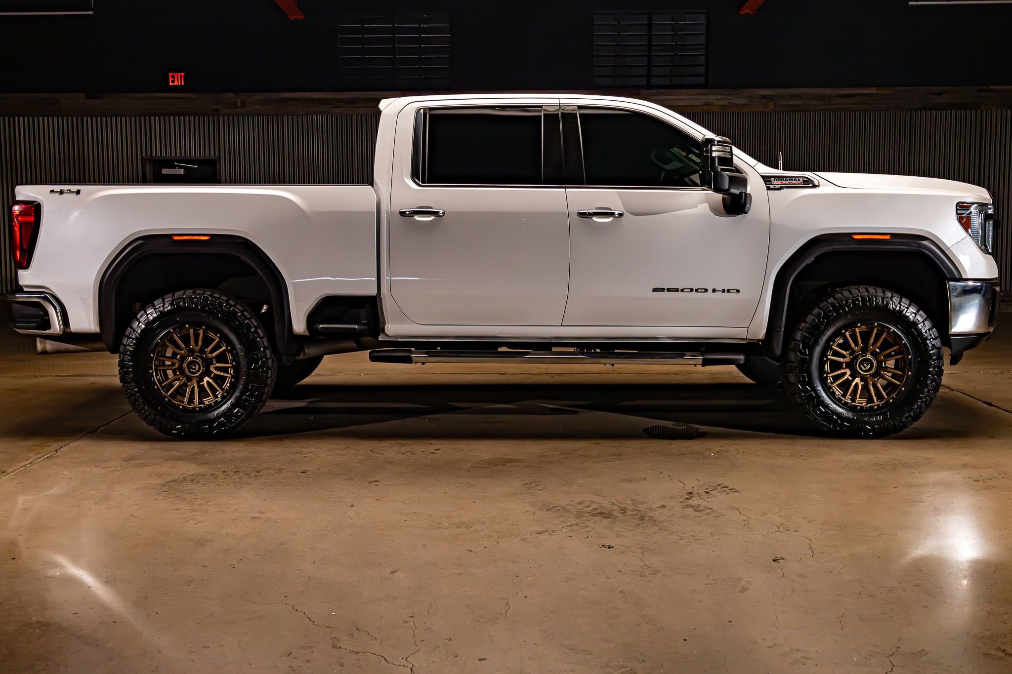 Used 2021 GMC Sierra 2500 SLT w/ SLT Convenience Package AWD/4WD image 10