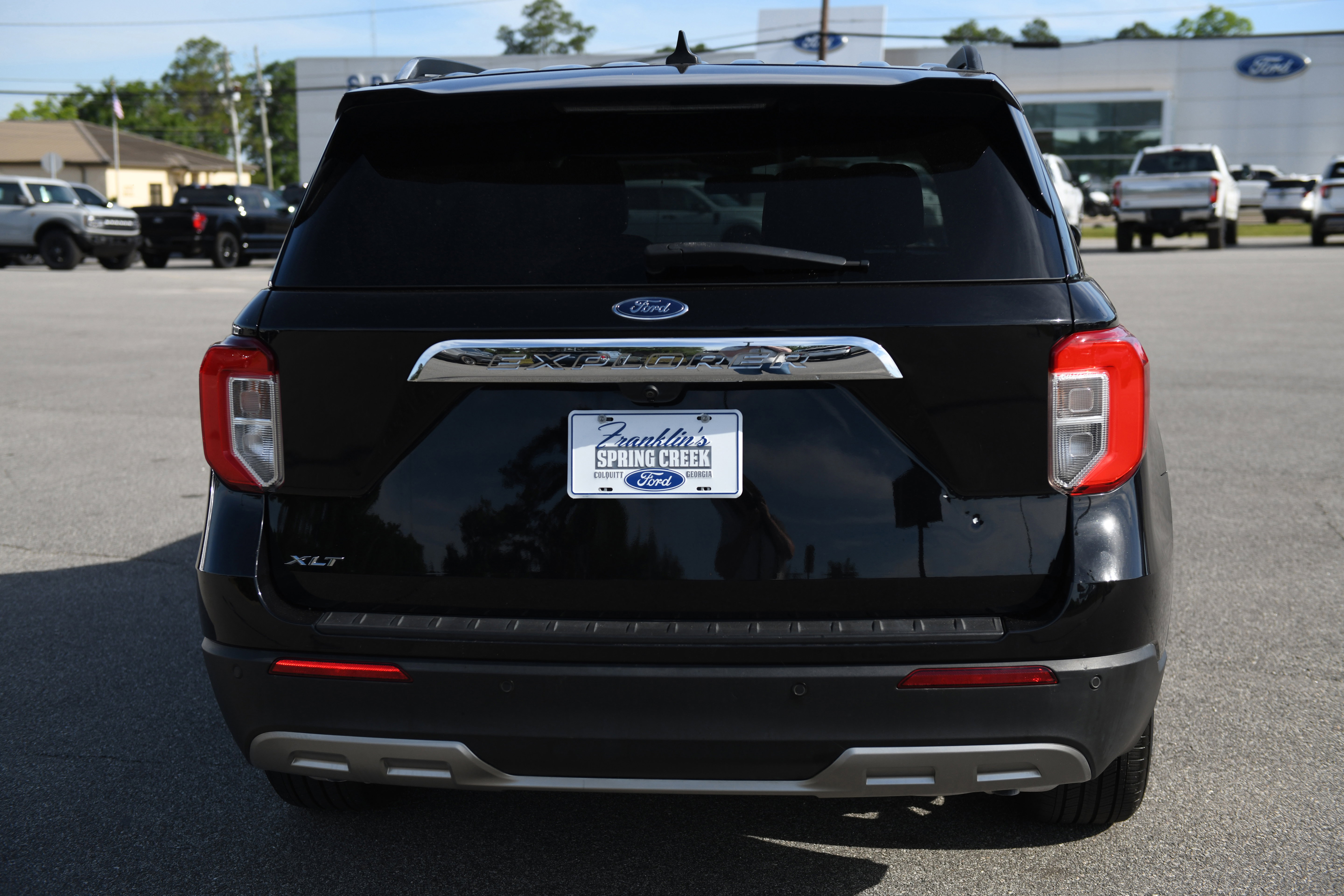 Used 2021 Ford Explorer XLT w/ Equipment Group 202A RWD image 7
