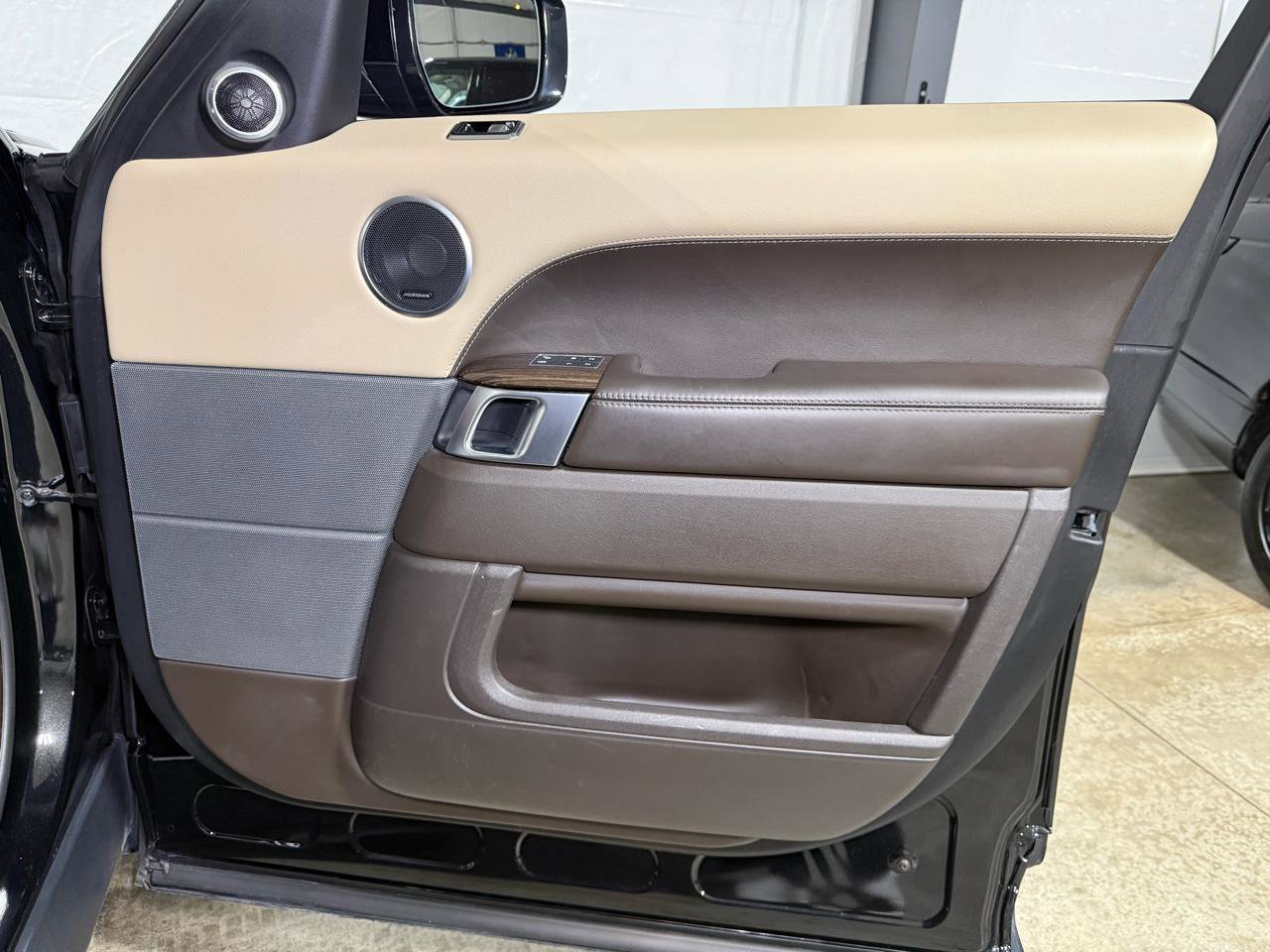 Used 2019 Land Rover Range Rover Sport HSE image 26