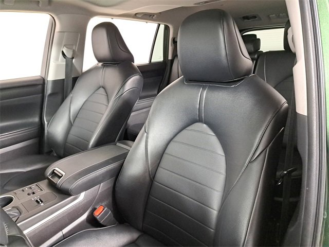 Used 2023 Toyota Highlander XLE image 21