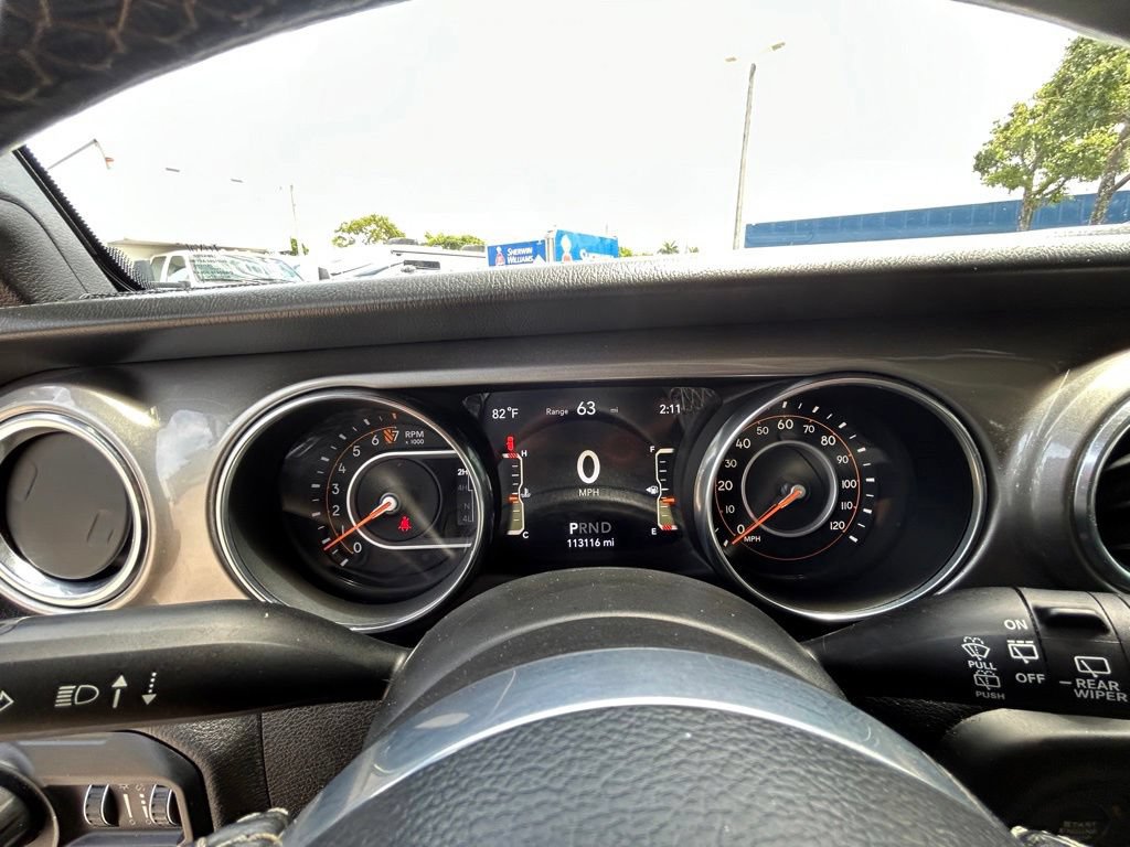 Used 2019 Jeep Wrangler Unlimited Sahara AWD/4WD image 36