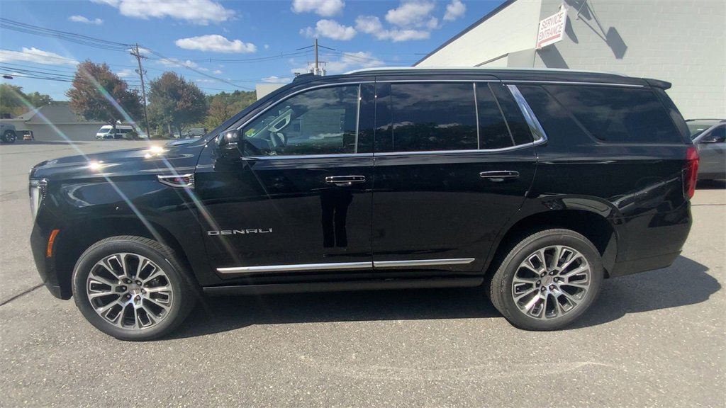 New 2025 GMC Yukon Denali w/ Denali Reserve Package image 7