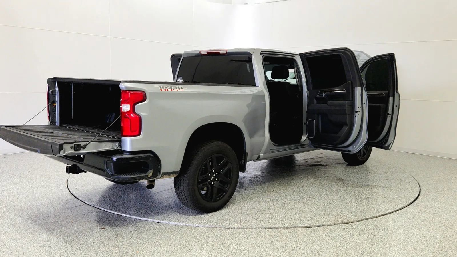 Used 2025 Chevrolet Silverado 1500 LT Trail Boss image 12