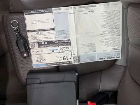 Used 2018 Porsche Cayenne Platinum Edition image 4