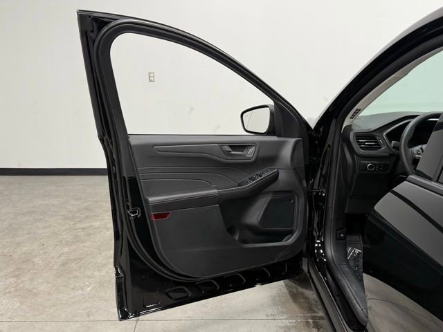 New 2026 Ford Escape Active image 12