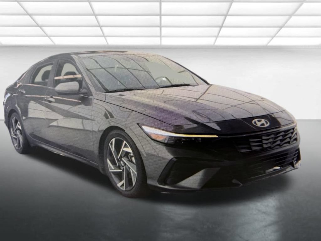 Used 2025 Hyundai Elantra SEL