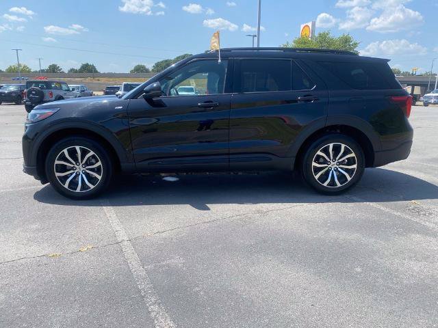 Certified 2026 Ford Explorer ST-Line AWD/4WD image 4