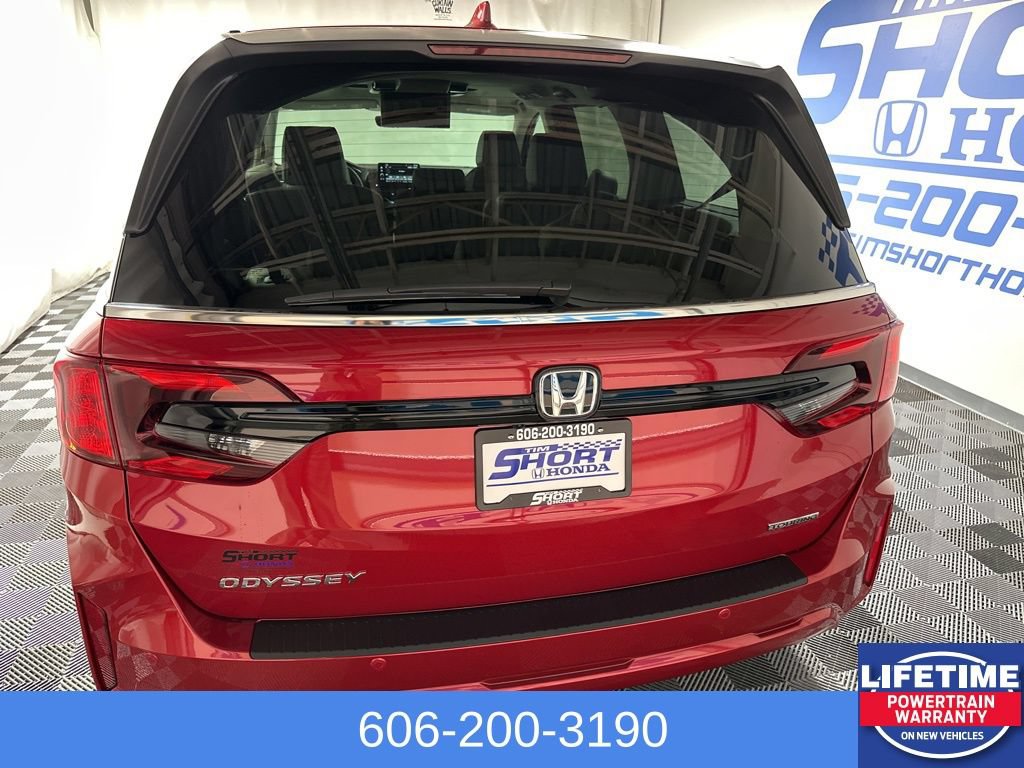 New 2026 Honda Odyssey Touring image 3