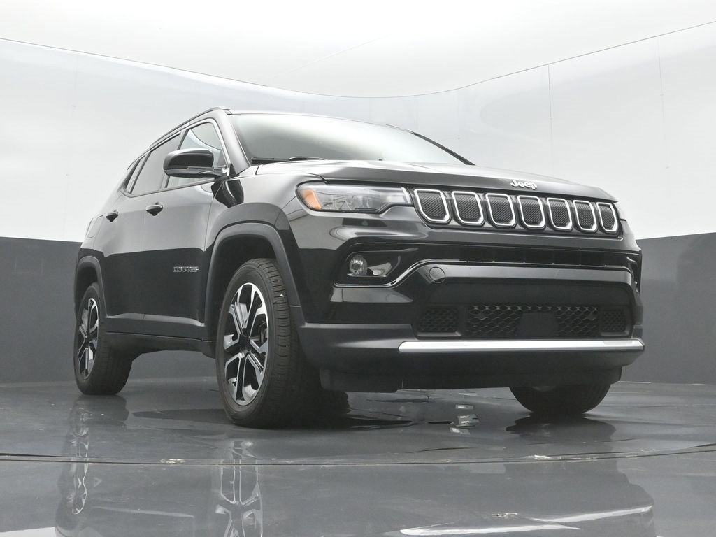 Certified 2022 Jeep Compass Limited image 30