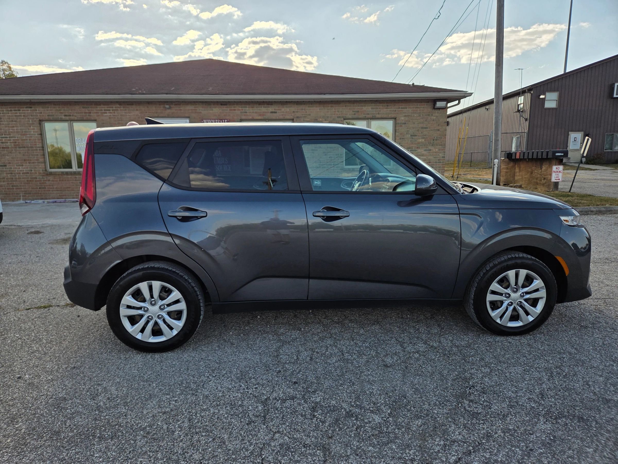 Used 2020 Kia Soul LX image 4