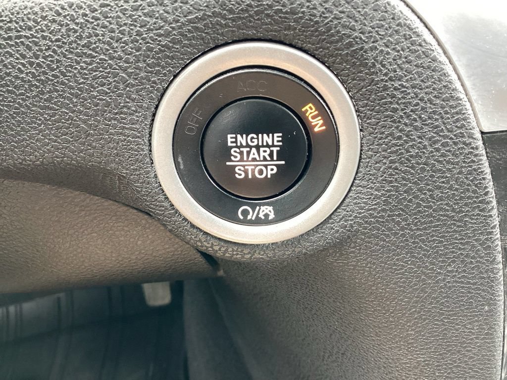 Used 2019 Chrysler 300 Touring w/ Sport Appearance Package AWD/4WD image 18