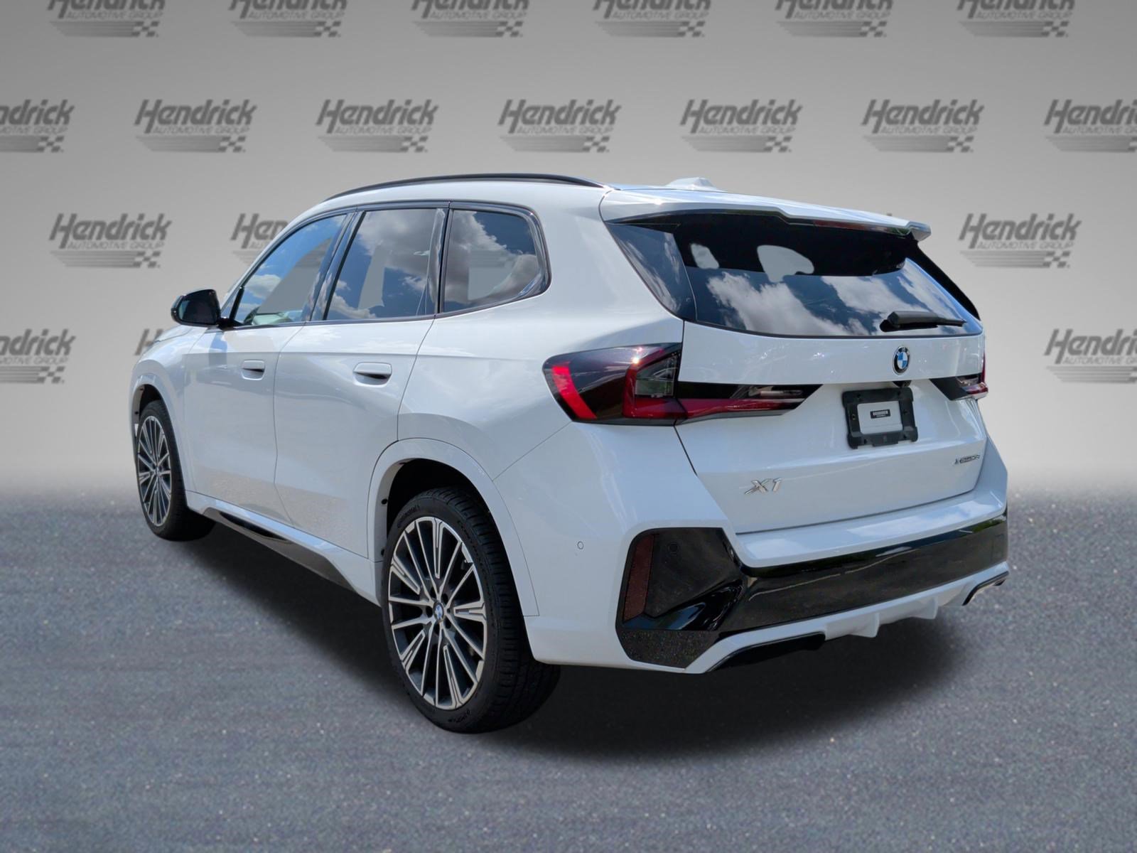 Used 2023 BMW X1 xDrive28i w/ Premium Package image 9