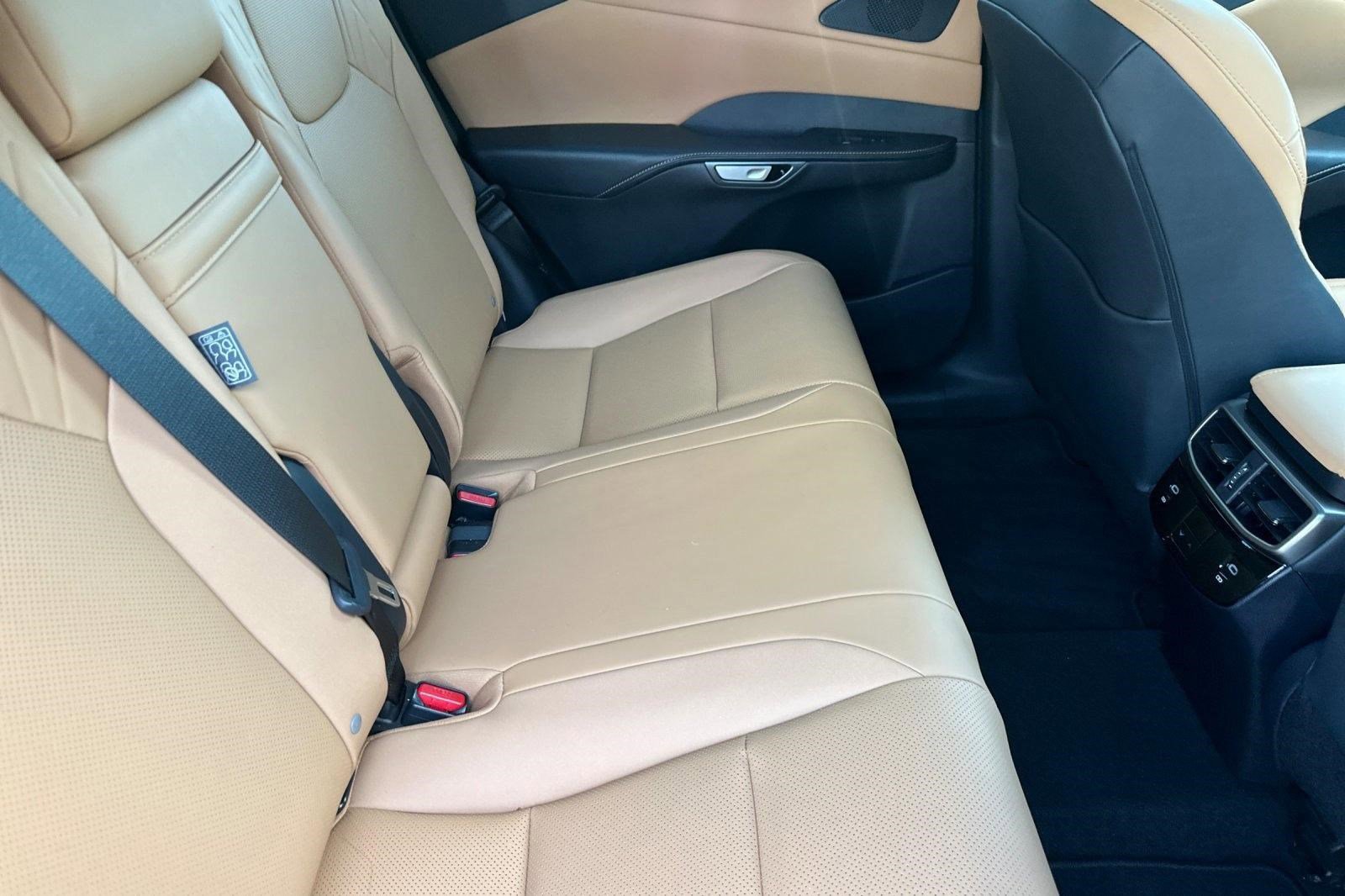 Used 2025 Lexus RX 350 FWD w/ Technology Package image 27