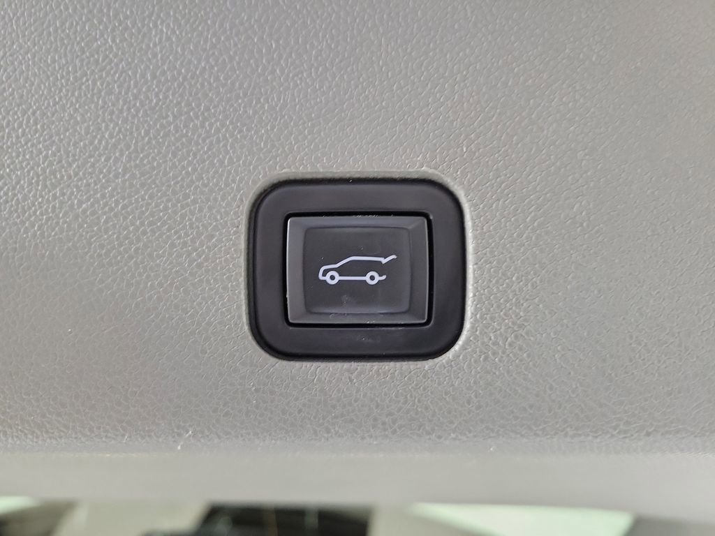 Certified 2023 Cadillac XT6 Premium Luxury w/ Technology Package image 9